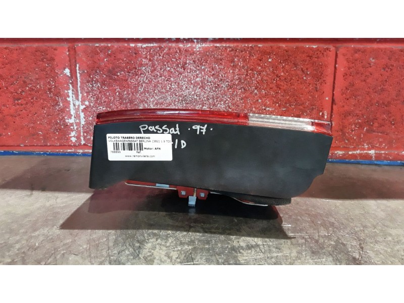 Recambio de piloto trasero derecho para volkswagen passat berlina (3b2) 1.9 tdi | 0.96 - ... 1.9 tdi | 0.96 - ... referencia OEM