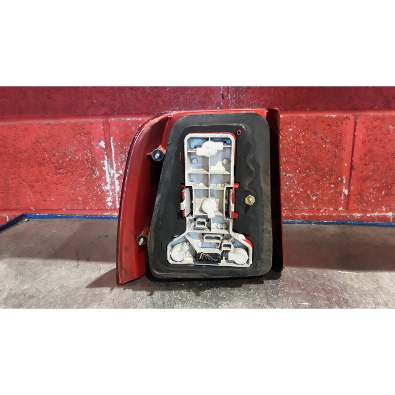 Recambio de piloto trasero derecho para volkswagen passat berlina (3b2) 1.9 tdi | 0.96 - ... 1.9 tdi | 0.96 - ... referencia OEM