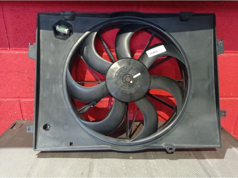 Recambio de electroventilador para hyundai tucson (jm) 2.0 crdi cat | 0.04 - 0.10 2.0 crdi cat | 0.04 - 0.10 referencia OEM IAM 