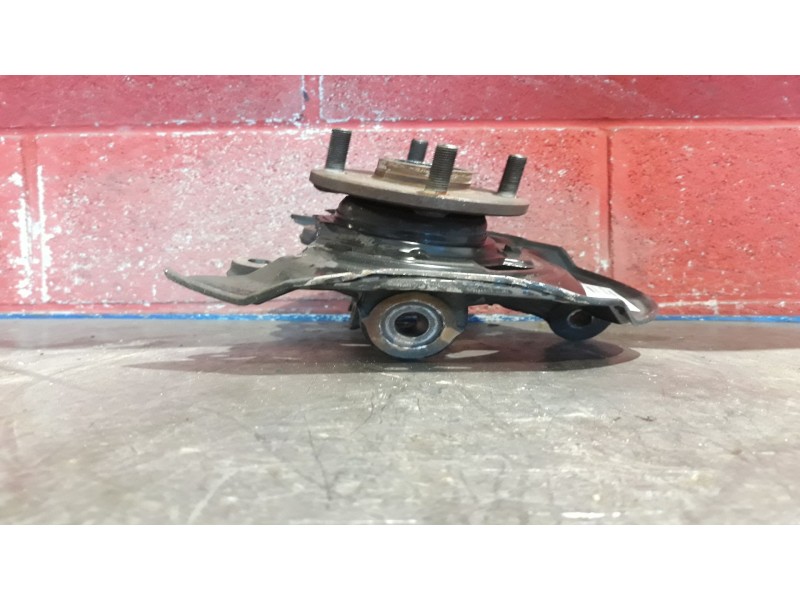 Recambio de mangueta delantera izquierda para toyota yaris (ksp9/scp9/nlp9) 1.4 turbodiesel cat referencia OEM IAM    Recambio de mangueta delantera izquierda para toyota yaris (ksp9/scp9/nlp9) 1.4 turbodiesel cat referencia OEM IAM