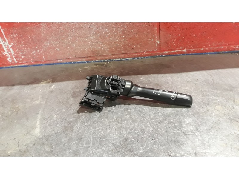 Recambio de mando limpia para toyota yaris (ksp9/scp9/nlp9) 1.4 turbodiesel cat referencia OEM IAM    Recambio de mando limpia para toyota yaris (ksp9/scp9/nlp9) 1.4 turbodiesel cat referencia OEM IAM