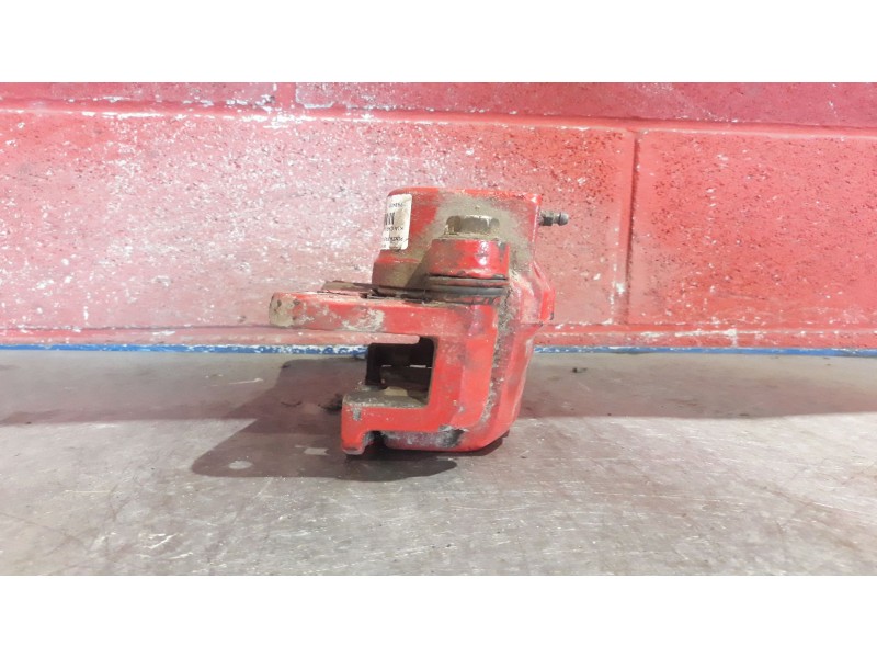Recambio de pinza freno delantera derecha para kia carnival ii 2.9 cdri ex referencia OEM IAM   