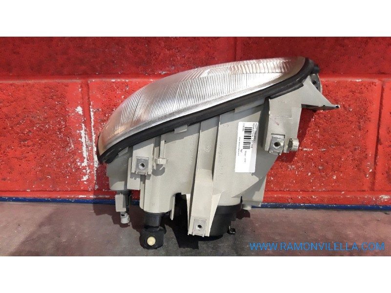 Recambio de faro izquierdo para renault clio 1.2 referencia OEM IAM    Recambio de faro izquierdo para renault clio 1.2 referencia OEM IAM