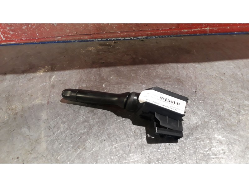 Recambio de mando limpia para toyota yaris (ksp9/scp9/nlp9) 1.4 turbodiesel cat referencia OEM IAM    Recambio de mando limpia para toyota yaris (ksp9/scp9/nlp9) 1.4 turbodiesel cat referencia OEM IAM