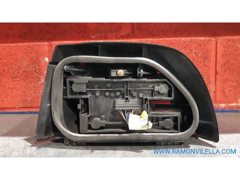 Recambio de piloto trasero derecho para renault clio 1.2 referencia OEM IAM    Recambio de piloto trasero derecho para renault clio 1.2 referencia OEM IAM