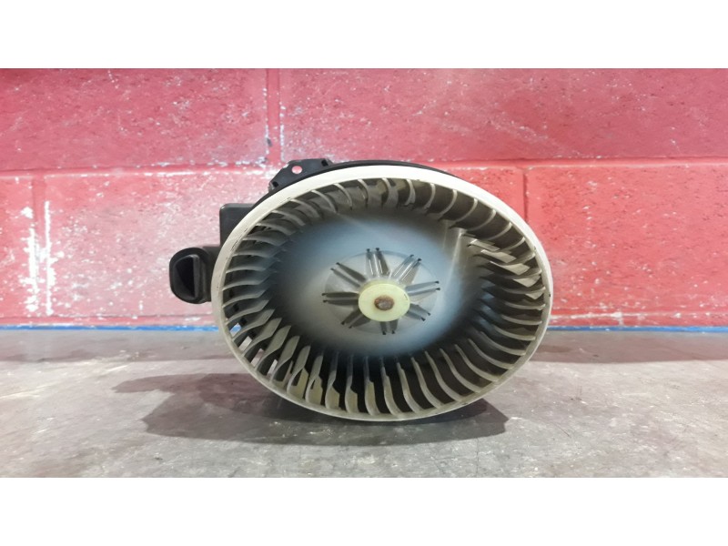 Recambio de motor calefaccion para toyota yaris (ksp9/scp9/nlp9) 1.4 turbodiesel cat referencia OEM IAM 2727003010  