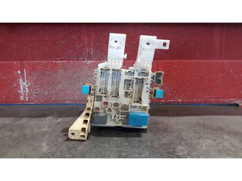 Recambio de caja reles fusibles para toyota yaris (ksp9/scp9/nlp9) 1.4 turbodiesel cat referencia OEM IAM    Recambio de caja reles fusibles para toyota yaris (ksp9/scp9/nlp9) 1.4 turbodiesel cat referencia OEM IAM