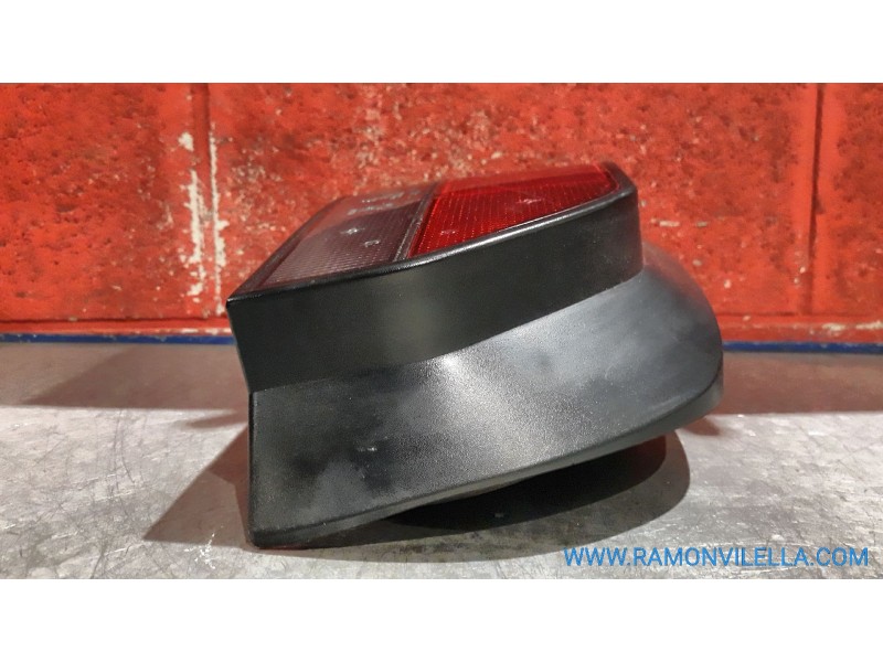 Recambio de piloto trasero izquierdo para renault clio 1.2 referencia OEM IAM    Recambio de piloto trasero izquierdo para renault clio 1.2 referencia OEM IAM