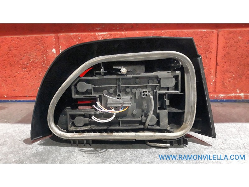 Recambio de piloto trasero izquierdo para renault clio 1.2 referencia OEM IAM    Recambio de piloto trasero izquierdo para renault clio 1.2 referencia OEM IAM