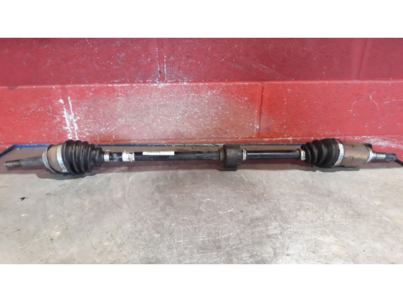 Recambio de transmision delantera derecha para toyota yaris (ksp9/scp9/nlp9) 1.4 turbodiesel cat referencia OEM IAM    Recambio de transmision delantera derecha para toyota yaris (ksp9/scp9/nlp9) 1.4 turbodiesel cat referencia OEM IAM