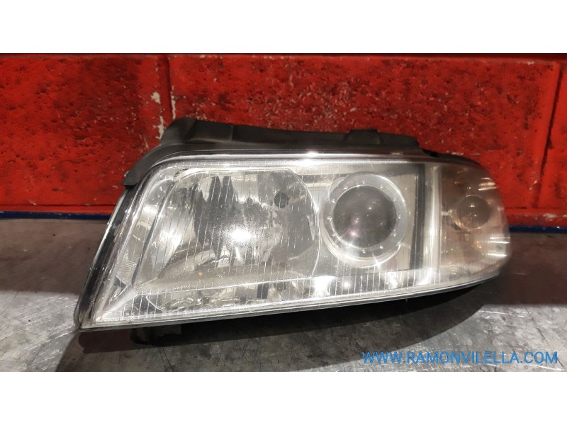 Recambio de faro izquierdo para audi a4 1.8 referencia OEM IAM    Recambio de faro izquierdo para audi a4 1.8 referencia OEM IAM