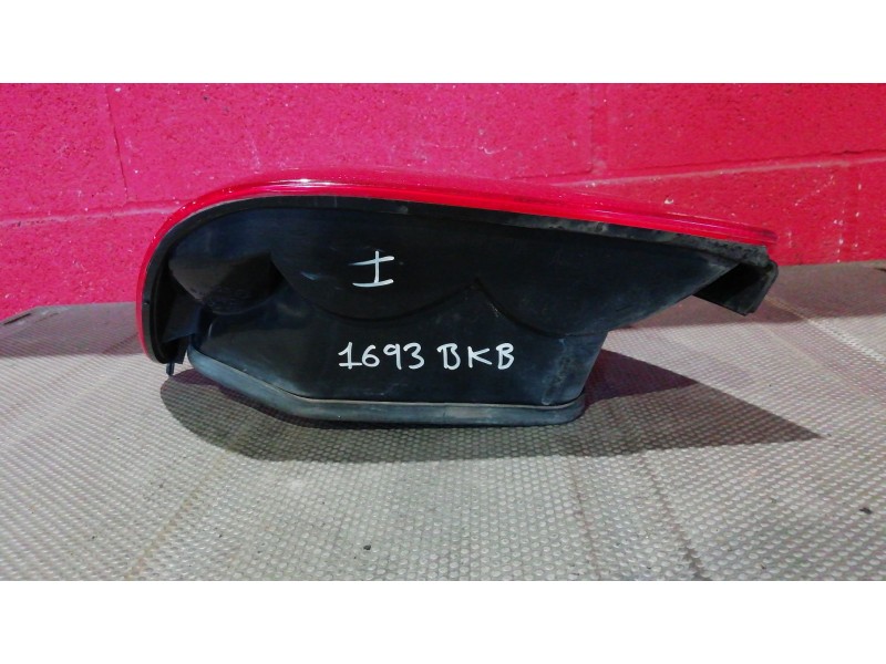 Recambio de piloto trasero izquierdo para citroen xsara 1.6 image referencia OEM IAM   