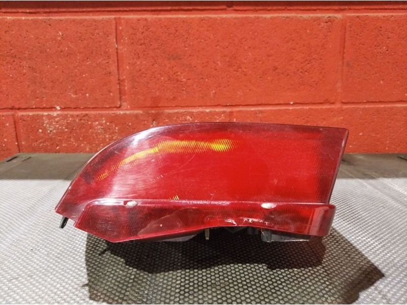 Recambio de piloto trasero derecho para citroen zx 1.9 diesel referencia OEM IAM    Recambio de piloto trasero derecho para citroen zx 1.9 diesel referencia OEM IAM