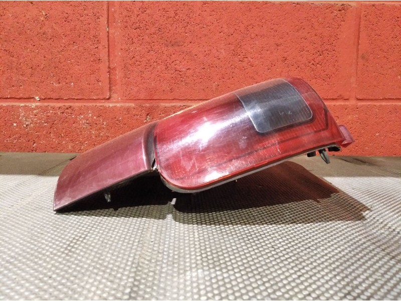 Recambio de piloto trasero derecho para citroen zx 1.9 diesel referencia OEM IAM    Recambio de piloto trasero derecho para citroen zx 1.9 diesel referencia OEM IAM