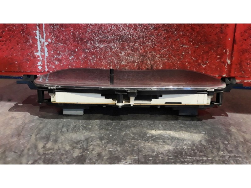 Recambio de cuadro instrumentos para dacia logan  | 0.05 - ...  | 0.05 - ... referencia OEM IAM P8200650541 281184093C 