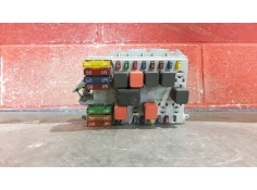 Recambio de caja reles fusibles para fiat punto berlina (176) 1.2 cat | 0.97 - ... 1.2 cat | 0.97 - ... referencia OEM IAM   
