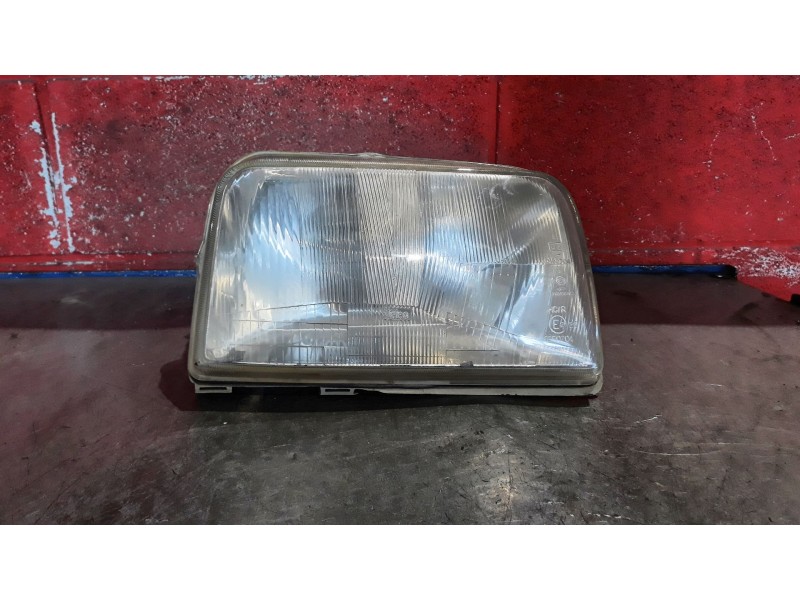 Recambio de faro derecho para renault expres referencia OEM IAM   