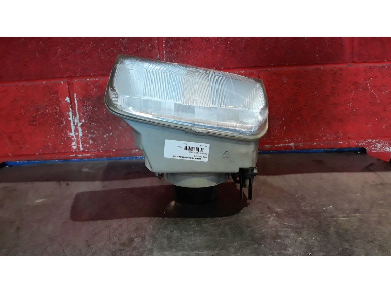Recambio de faro derecho para renault expres referencia OEM IAM   