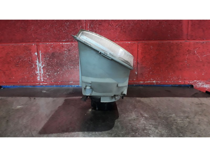 Recambio de faro derecho para renault expres referencia OEM IAM   