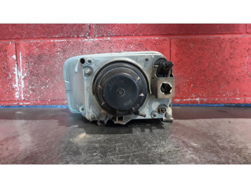 Recambio de faro derecho para renault expres referencia OEM IAM   