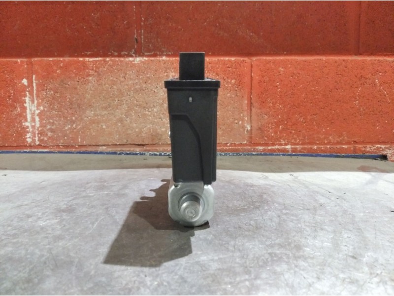 Recambio de motor elevalunas delantero derecho para audi a4 berlina (8e) referencia OEM IAM 8E1959802B   Recambio de motor elevalunas delantero derecho para audi a4 berlina (8e) referencia OEM IAM 8E1959802B