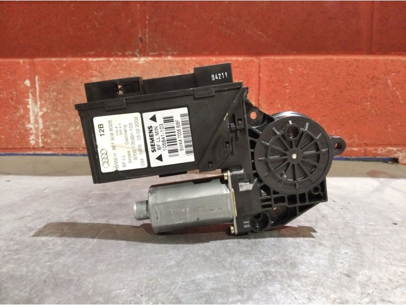 Recambio de motor elevalunas delantero derecho para audi a4 berlina (8e) referencia OEM IAM 8E1959802B   Recambio de motor elevalunas delantero derecho para audi a4 berlina (8e) referencia OEM IAM 8E1959802B