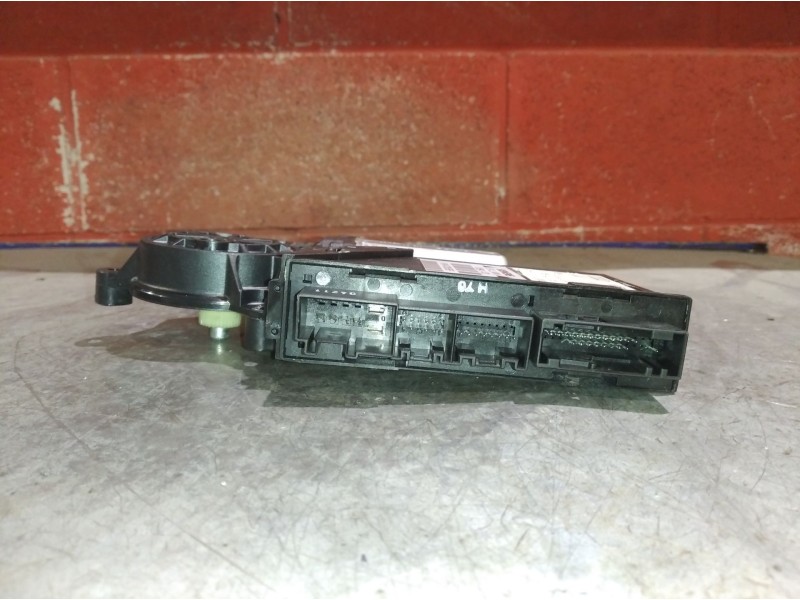 Recambio de motor elevalunas delantero derecho para audi a4 berlina (8e) referencia OEM IAM 8E1959802B   Recambio de motor elevalunas delantero derecho para audi a4 berlina (8e) referencia OEM IAM 8E1959802B