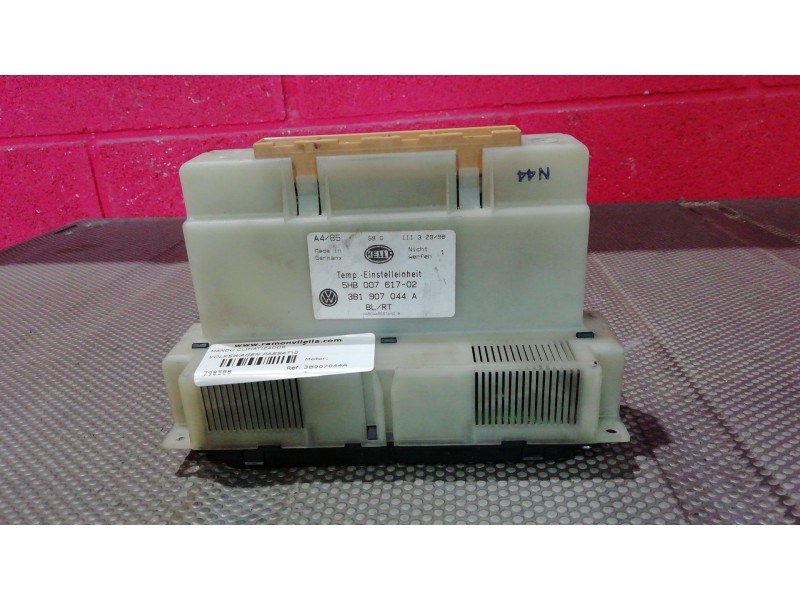 Recambio de mando climatizador para volkswagen passat referencia OEM IAM 3B907044A  