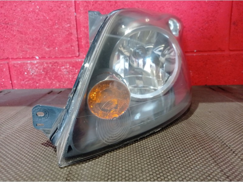 Recambio de faro izquierdo para ford fiesta referencia OEM IAM   