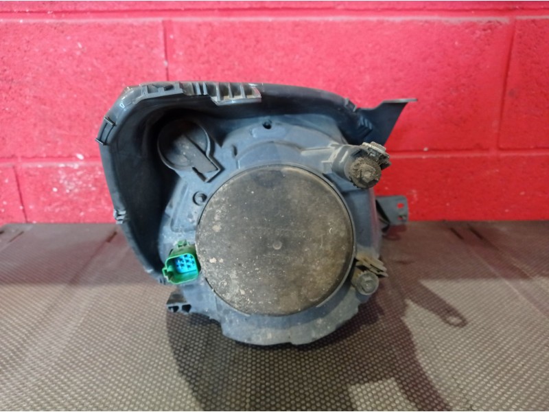 Recambio de faro izquierdo para ford fiesta referencia OEM IAM   
