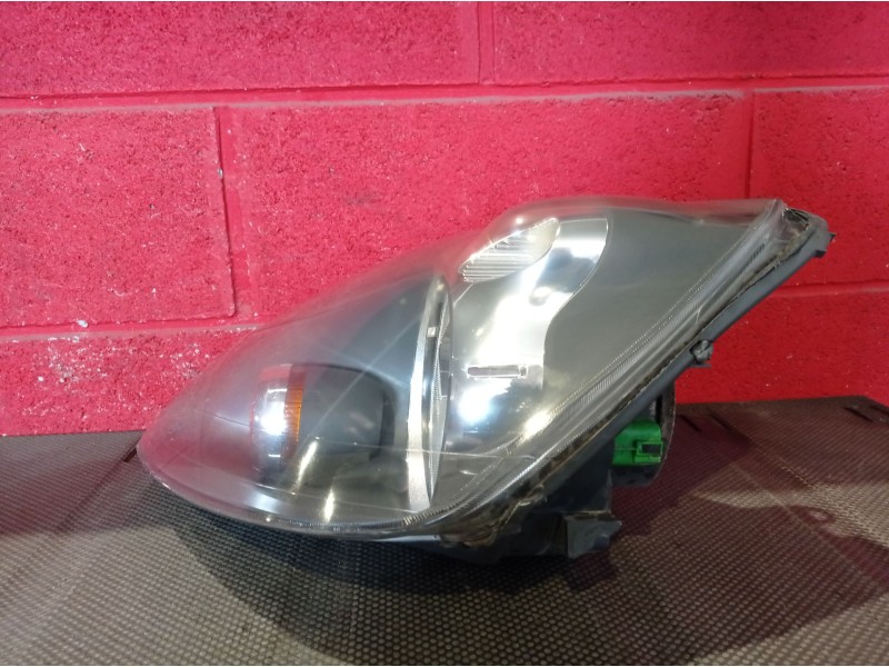 Recambio de faro izquierdo para ford fiesta referencia OEM IAM   