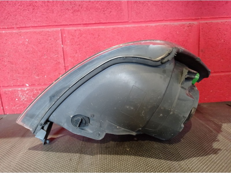 Recambio de faro izquierdo para ford fiesta referencia OEM IAM   