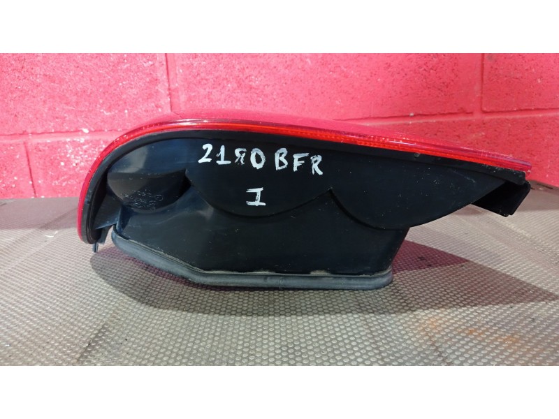 Recambio de piloto trasero izquierdo para citroen xsara referencia OEM IAM   