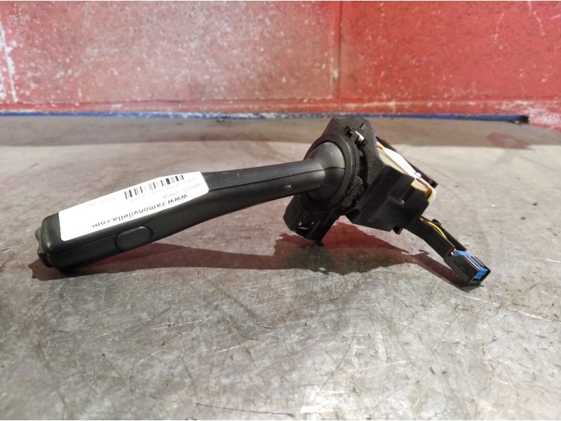 Recambio de mando limpia para seat leon (1p1) 2.0 tdi referencia OEM IAM    Recambio de mando limpia para seat leon (1p1) 2.0 tdi referencia OEM IAM