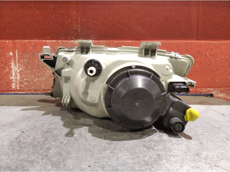 Recambio de faro derecho para saab 9-3 berlina 2.0 referencia OEM IAM   