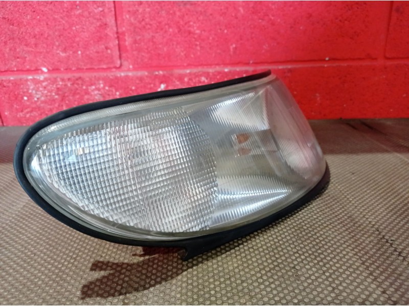 Recambio de piloto delantero derecho para saab 9-3 berlina 2.0 referencia OEM IAM   