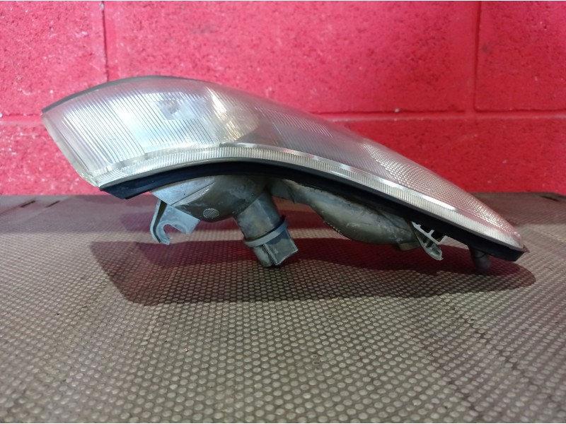 Recambio de piloto delantero derecho para saab 9-3 berlina 2.0 referencia OEM IAM   