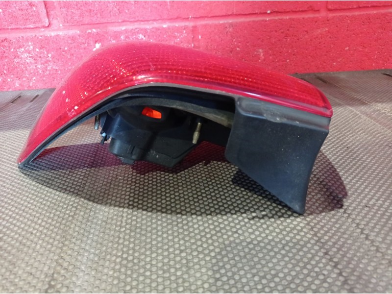 Recambio de piloto trasero derecho para saab 9-3 berlina 2.0 referencia OEM IAM   