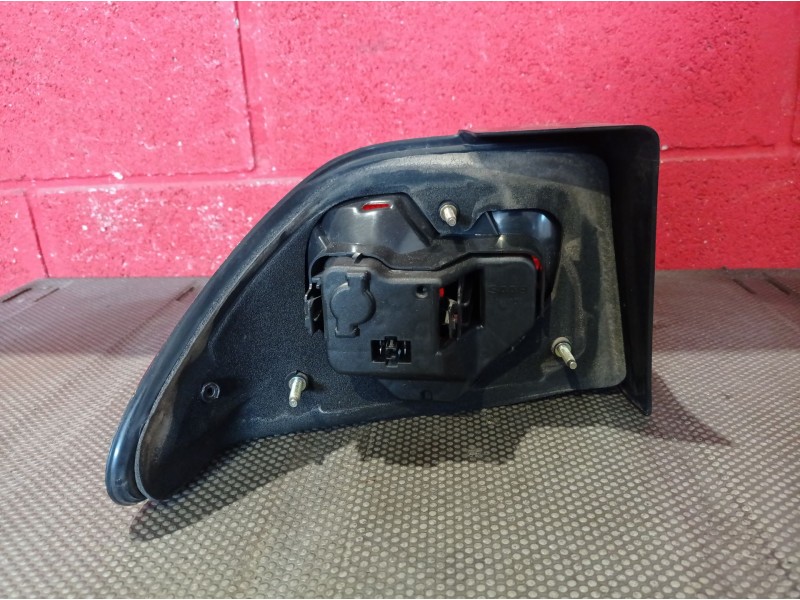 Recambio de piloto trasero derecho para saab 9-3 berlina 2.0 referencia OEM IAM   