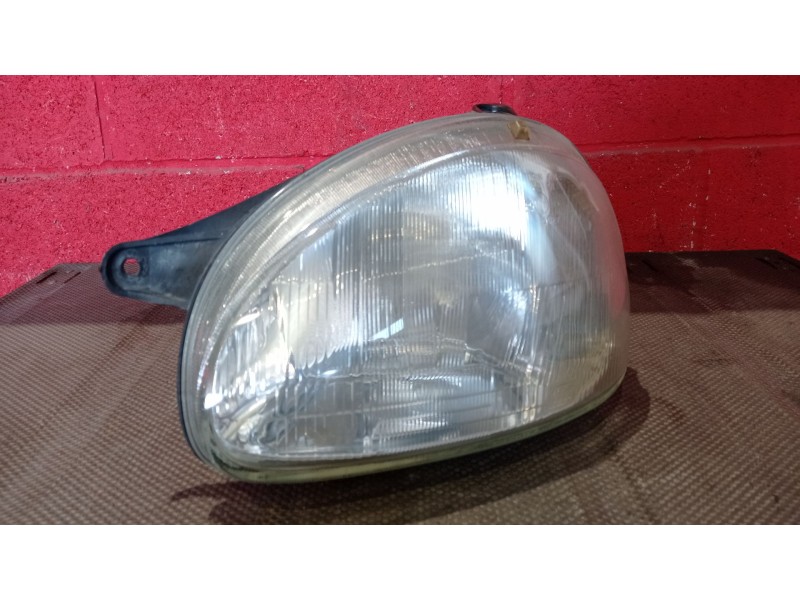Recambio de faro izquierdo para opel corsa 1.4i swing referencia OEM IAM   