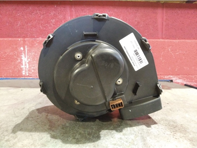 Recambio de motor calefaccion para citroen saxo 1.5 d image referencia OEM IAM 8290529  