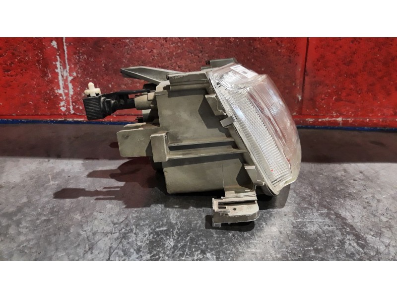 Recambio de faro derecho para renault clio i fase i+ii (b/c57) referencia OEM IAM    Recambio de faro derecho para renault clio i fase i+ii (b/c57) referencia OEM IAM