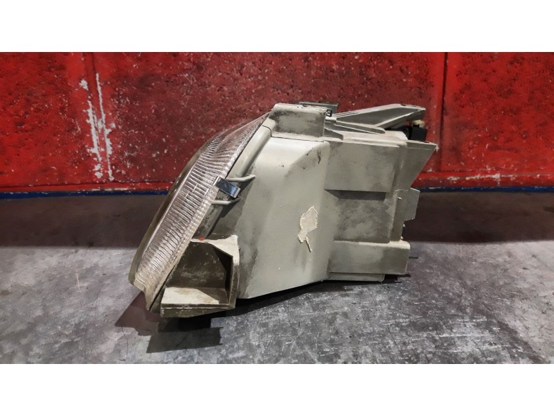 Recambio de faro derecho para renault clio i fase i+ii (b/c57) referencia OEM IAM    Recambio de faro derecho para renault clio i fase i+ii (b/c57) referencia OEM IAM