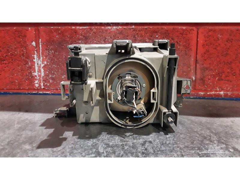 Recambio de faro izquierdo para renault clio i fase i+ii (b/c57) referencia OEM IAM    Recambio de faro izquierdo para renault clio i fase i+ii (b/c57) referencia OEM IAM