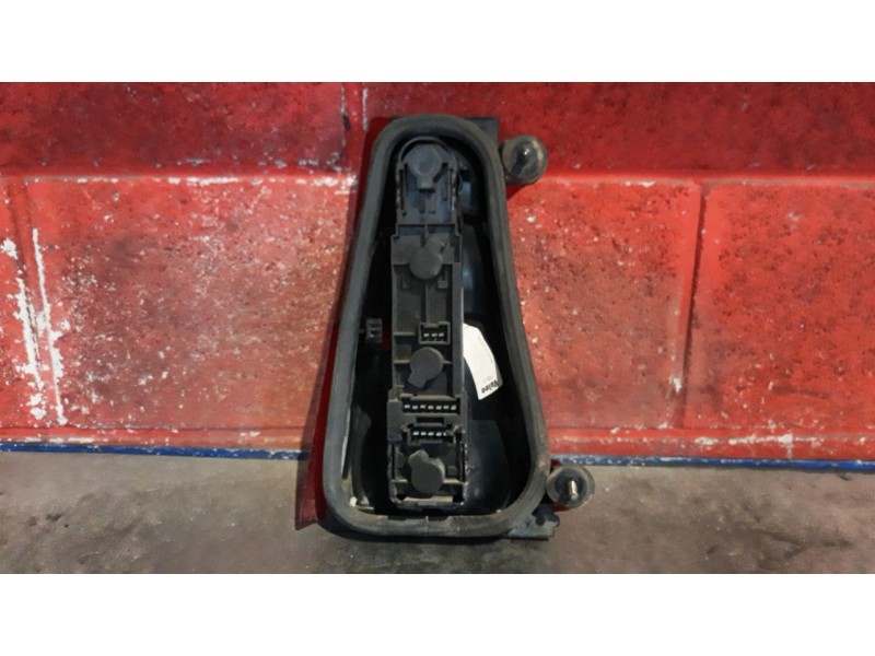 Recambio de piloto trasero derecho para citroen ax referencia OEM IAM   