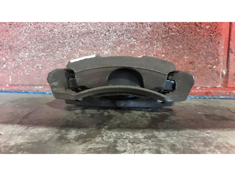 Recambio de pinza freno delantera derecha para toyota aygo (kgb/wnb) blue referencia OEM IAM    Recambio de pinza freno delantera derecha para toyota aygo (kgb/wnb) blue referencia OEM IAM