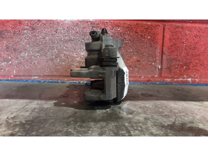 Recambio de pinza freno delantera derecha para toyota aygo (kgb/wnb) blue referencia OEM IAM    Recambio de pinza freno delantera derecha para toyota aygo (kgb/wnb) blue referencia OEM IAM