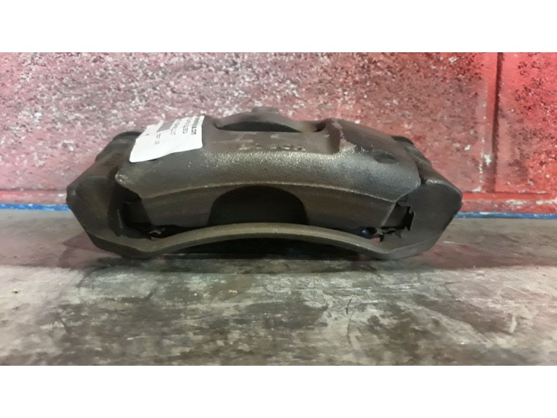 Recambio de pinza freno delantera izquierda para toyota aygo (kgb/wnb) blue referencia OEM IAM    Recambio de pinza freno delantera izquierda para toyota aygo (kgb/wnb) blue referencia OEM IAM