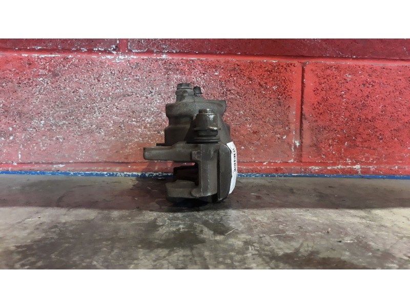 Recambio de pinza freno delantera izquierda para toyota aygo (kgb/wnb) blue referencia OEM IAM    Recambio de pinza freno delantera izquierda para toyota aygo (kgb/wnb) blue referencia OEM IAM
