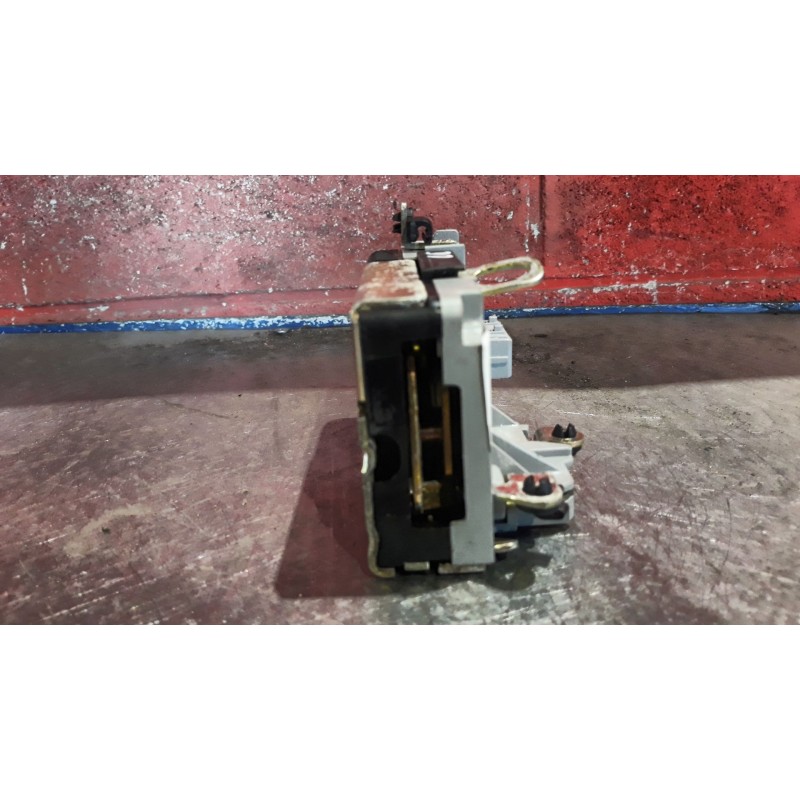 Recambio de cerradura puerta delantera derecha para peugeot 206 berlina 1.4 | 0.98 - ... 1.4 | 0.98 - ... referencia OEM IAM   